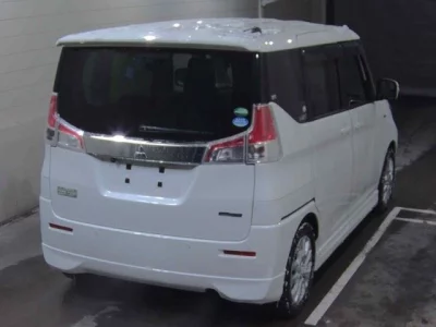 Mitsubishi DELICA D2