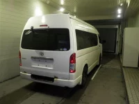 Toyota HIACE VAN лот № 4806 оценка 3.5  с аукциона в Японии 1