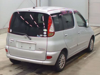 Toyota FUNCARGO  с аукциона в Японии