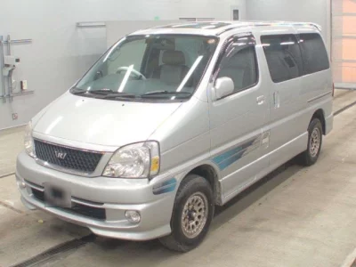 Toyota HIACE REGIUS  с аукциона в Японии