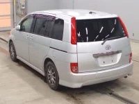 Toyota ISIS лот № 5558 оценка 3.5  с аукциона в Японии 5