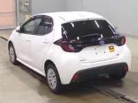 Toyota YARIS лот № 3092 оценка 3.5  с аукциона в Японии 5