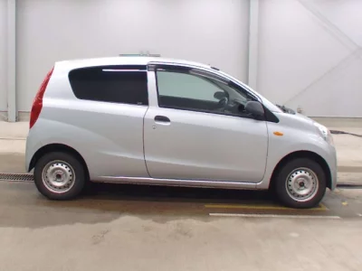 Daihatsu MIRA  с аукциона в Японии