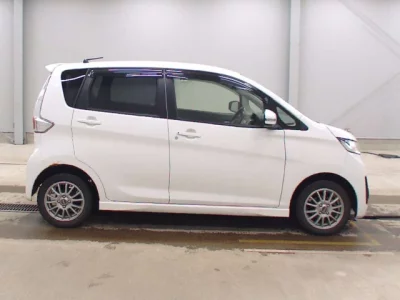 Mitsubishi EK CUSTOM