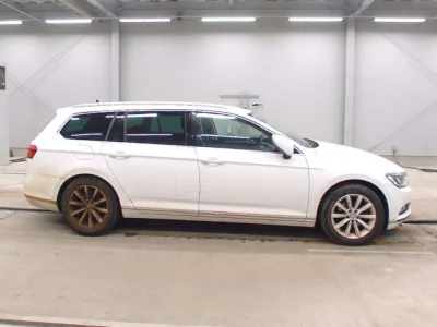 Volkswagen PASSAT VARIANT