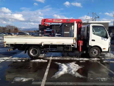 Toyota DYNA  с аукциона в Японии