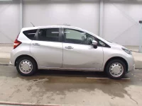 Nissan NOTE лот № 3174 оценка 4  с аукциона в Японии 2