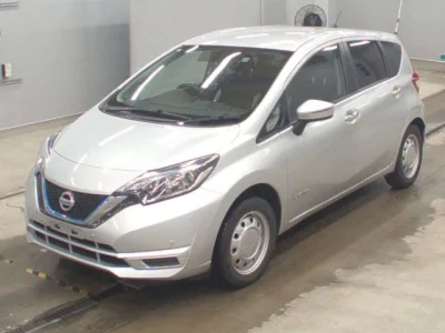 Nissan NOTE  с аукциона в Японии