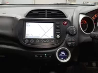 Honda FIT лот № 5586 оценка 3  с аукциона в Японии 8