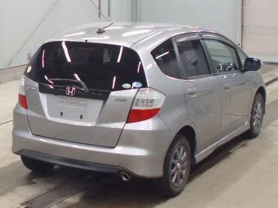Honda FIT  с аукциона в Японии