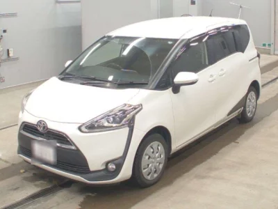 Toyota SIENTA  с аукциона в Японии