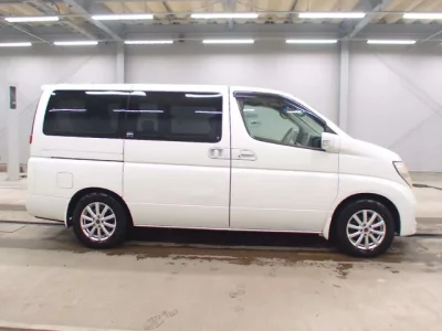 Nissan ELGRAND  с аукциона в Японии