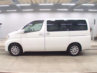 Nissan ELGRAND  с аукциона в Японии