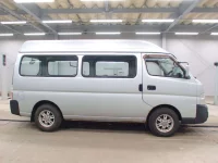 Nissan CARAVAN VAN лот № 3251 оценка 3  с аукциона в Японии 2
