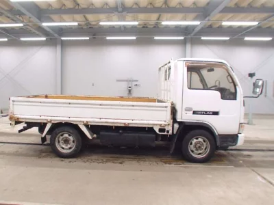 Nissan ATLAS  с аукциона в Японии