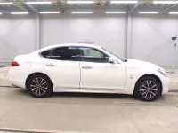 Nissan FUGA лот № 3242 оценка 3.5  с аукциона в Японии 2