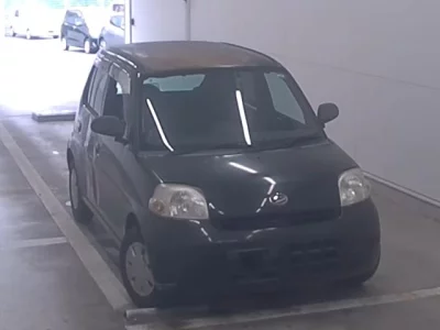 Daihatsu Esse