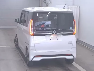 Nissan ROOX  с аукциона в Японии