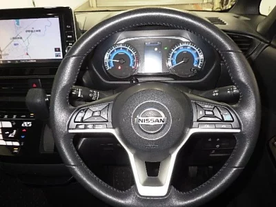 Nissan ROOX  с аукциона в Японии