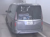 Nissan SERENA лот № 1012 оценка 5  с аукциона в Японии 1