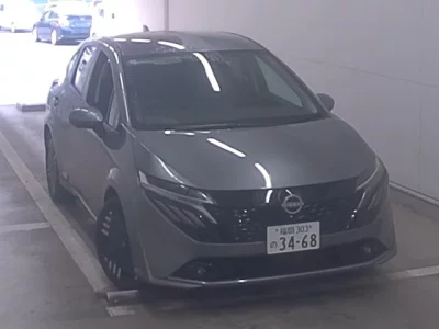Nissan AURA