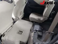 Toyota RACTIS лот № 4040 оценка 3.5  с аукциона в Японии 5