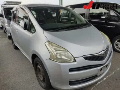 Toyota RACTIS  с аукциона в Японии