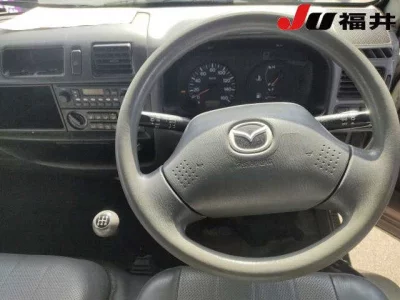 Mazda BONGO BRAWNY VAN