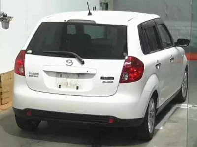 Mazda VERISA  с аукциона в Японии