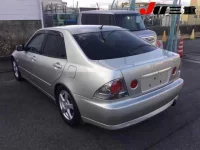 Toyota ALTEZZA лот № 1045 оценка R  с аукциона в Японии 1