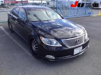 Lexus LS