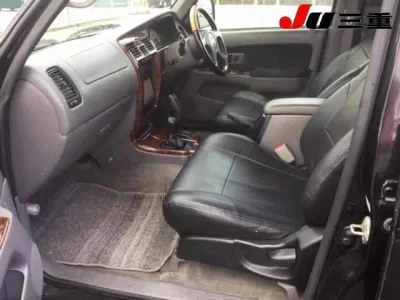 Toyota HILUX SURF  с аукциона в Японии