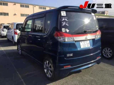 Mitsubishi DELICA D2