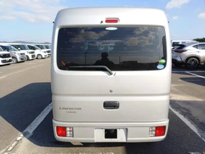 Mitsubishi MINICAB VAN