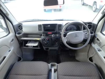 Mitsubishi MINICAB VAN