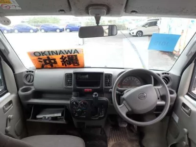 Nissan CLIPPER VAN