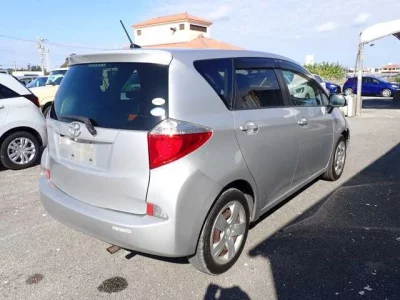 Toyota RACTIS  с аукциона в Японии