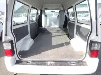Mazda BONGO VAN лот № 118 оценка 3.5  с аукциона в Японии 2