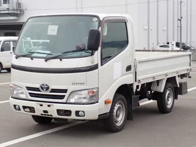 Toyota DYNA  с аукциона в Японии