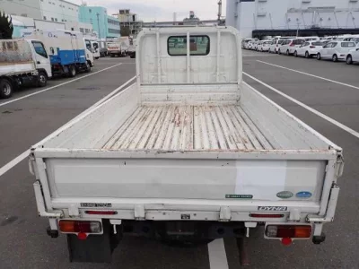 Toyota DYNA  с аукциона в Японии
