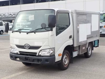Toyota DYNA  с аукциона в Японии