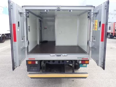 Toyota DYNA  с аукциона в Японии