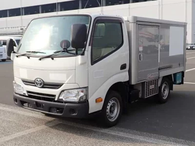 Toyota DYNA  с аукциона в Японии