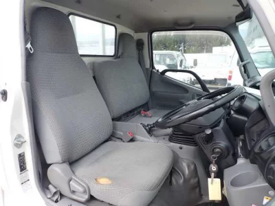 Hino DUTRO  с аукциона в Японии