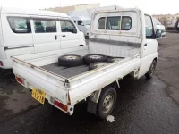 Nissan CLIPPER TRUCK лот № 1 оценка 3  с аукциона в Японии 1