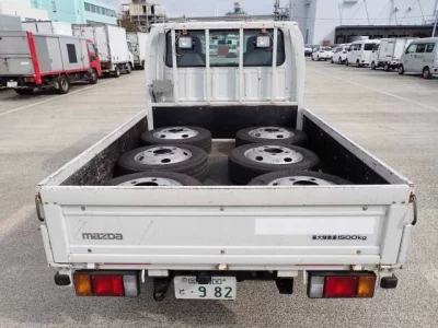 Mazda TITAN  с аукциона в Японии