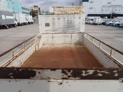 Mazda TITAN  с аукциона в Японии