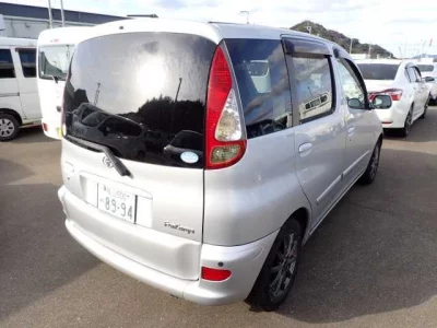 Toyota FUNCARGO  с аукциона в Японии