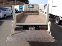 Toyota DYNA лот № 515 оценка R  с аукциона в Японии 2