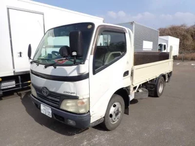 Toyota DYNA  с аукциона в Японии